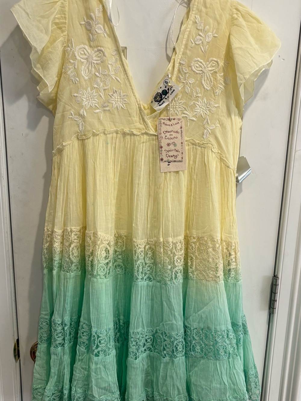 NWT! Women’s Peace & Love Ombre Lace-Trim Dress. Size M (40)
